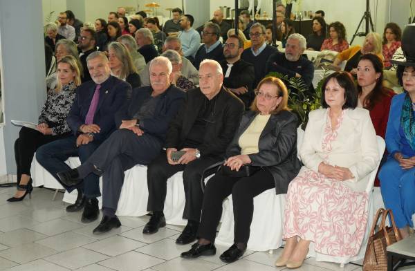 &Kappa;&omicron;&sigma;&mu;&omicron;&iota;&alpha;&tau;&rho;&iota;&kappa;ή: &Alpha;&rho;&omega;&gamma;ό&sigmaf; &sigma;&tau;&eta;&nu; &pi;&rho;ό&lambda;&eta;&psi;&eta; &tau;&omicron;&upsilon; &kappa;&alpha;&rho;&kappa;ί&nu;&omicron;&upsilon; &tau;&rho;&alpha;&chi;ή&lambda;&omicron;&upsilon; &tau;&eta;&sigmaf; &mu;ή&tau;&rho;&alpha;&sigmaf;